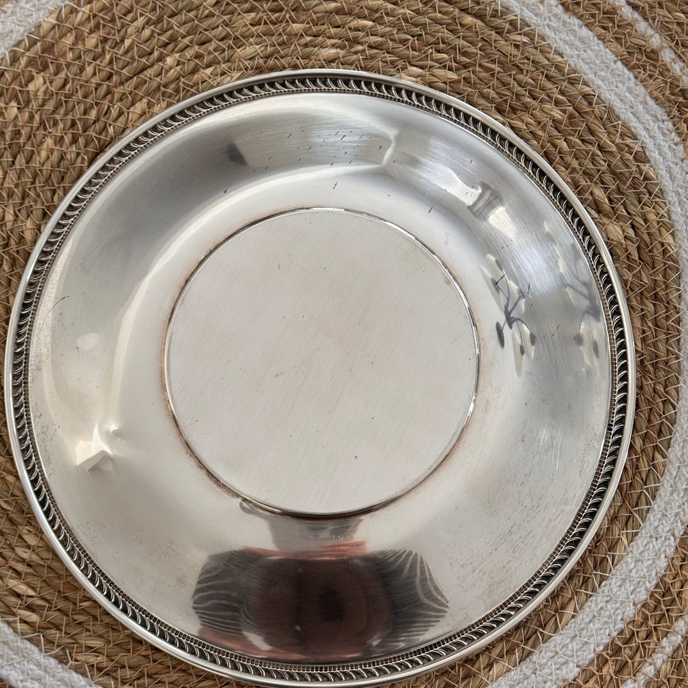 Vintage Sterling Silver Plate with Gadroon Border - Picture 5 of 9